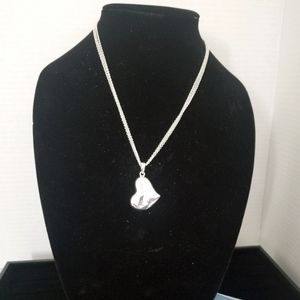 Avon silver heart pendant necklace